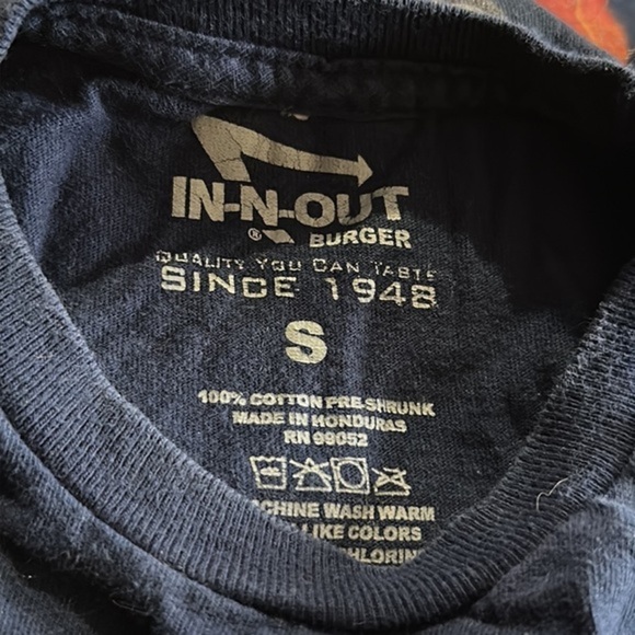 IN-N-OUT burger tshirt size small uw - Picture 5 of 5